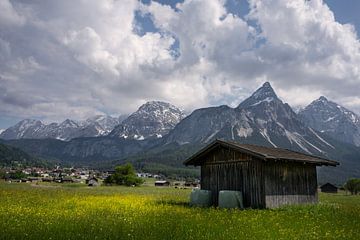 Bergdal bij Ehrwald in Tirol, Oostenrijk van Bo Scheeringa Photography