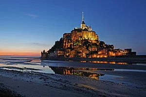 Le Mont-Saint Michel zur blauen Stunde