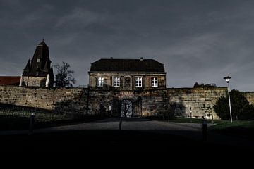 Het Betoverende Geheim van Kasteel Bad Bentheim: Een Duister Schouwspel van Tijd en Schaduw van Remco Ditmar