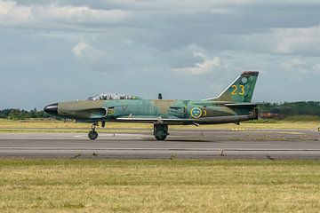 Historischer Flug der schwedischen Luftwaffe Saab J32B Lansen. von Jaap van den Berg