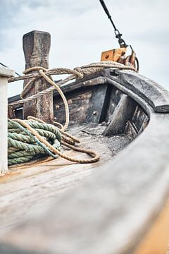 Ancien bateau de pêche en bois sur Florian Kunde