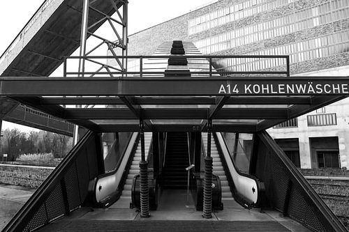 Rolltreppe Zollverein schwarz/weiß