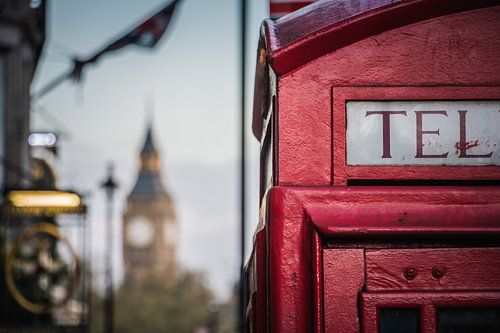 Engelse telefooncel met doorkijk naar de Big Ben