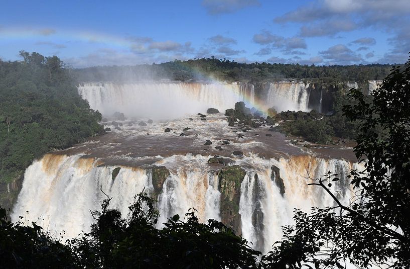 Die Iguazu-Wasserfälle an der Grenze zwischen Brasilien und Argentinien von Rini Kools