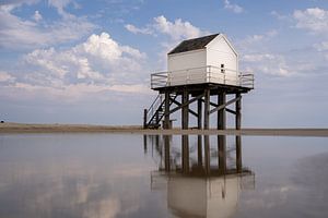 Drenkelingenhuisje Vlieland van Willem Hoogsteen