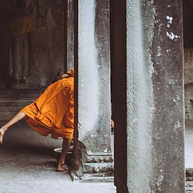 Een leuk snapshot in een tempel in Cambodia van Karlijne Geudens