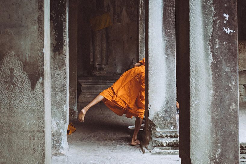 A nice snapshot in a temple in Cambodia by Karlijne Geudens