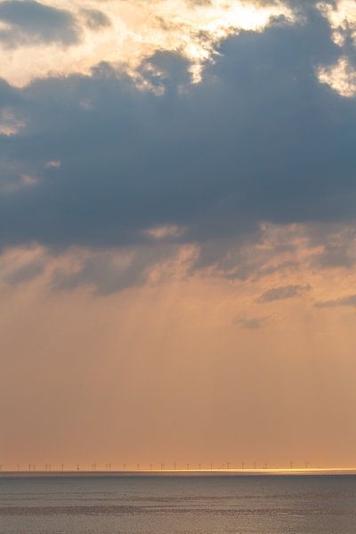 Windmolens bij zonsondergang 4 von Fred Icke