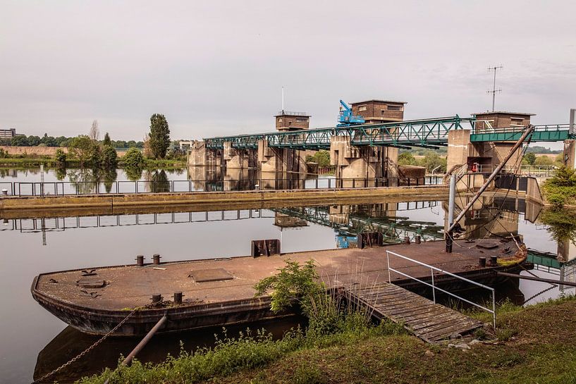Weir Borgharen by Rob Boon