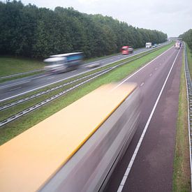 A28 Viadukt Hochziehen 1 von John Van der Kaap