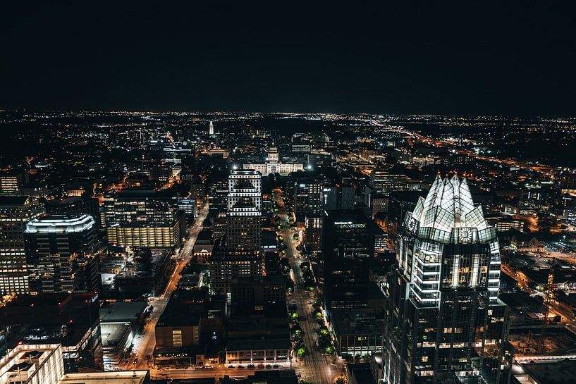 Austin by Hello Pompoyo