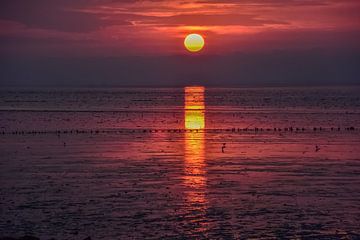 Sonnenuntergang in Friesland von Henk de Boer