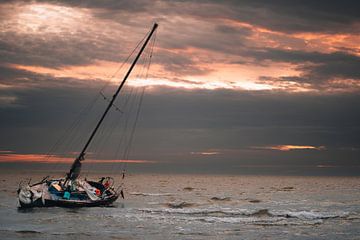 Grounded Ship by Fabian Elsing