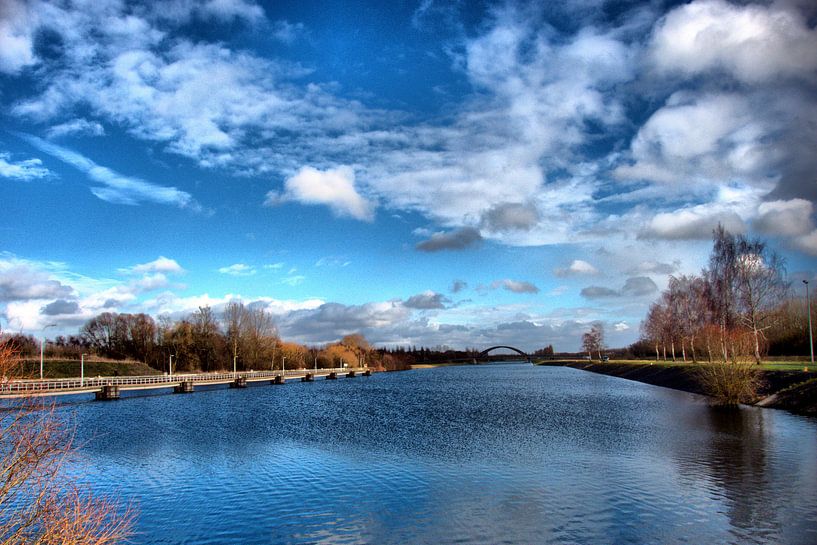 Entre ciel et terre by Mireille Geerts