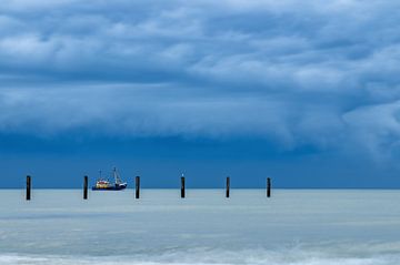 Seascape during the blue hour by This is Belgium