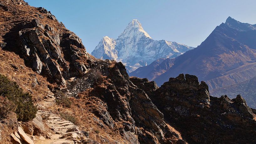 Hiking trail with Ama Dablam by Timon Schneider