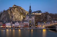 Dinant in de avond