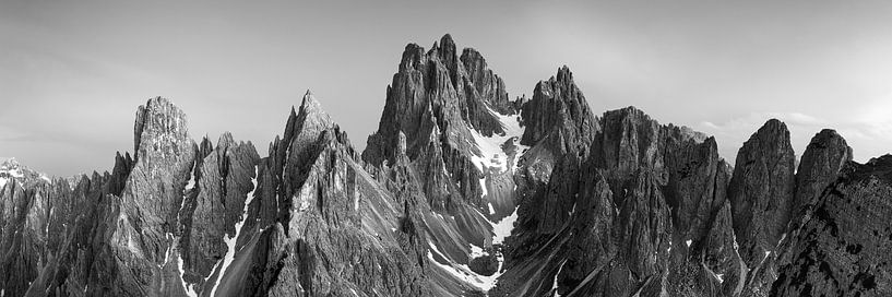 Panorama Dolomites noir-blanc par Vincent Fennis