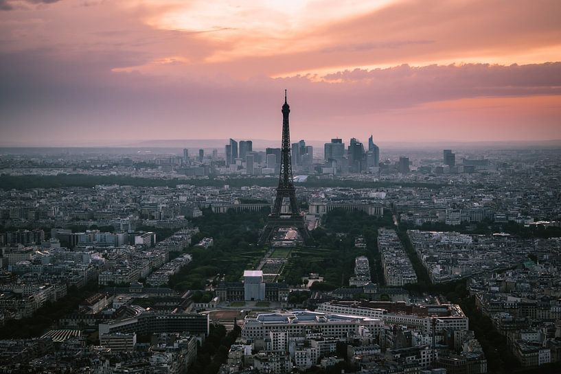 Paris by Hello Pompoyo