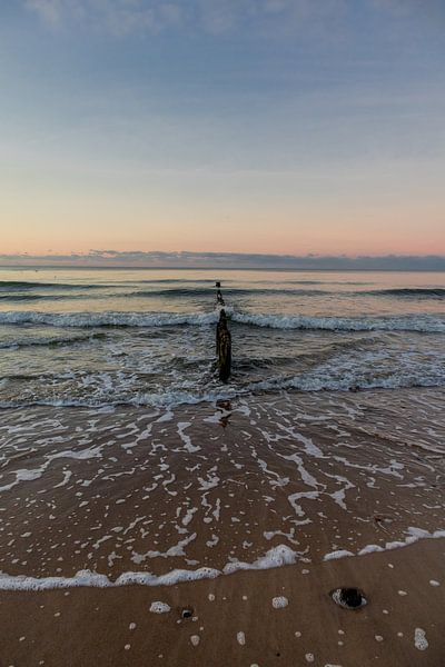 Evening walk along the beach promenade in Mielno by Oliver Hlavaty