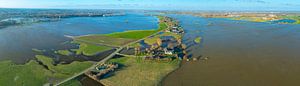 IJssel mit überschwemmten Auen bei Hattem nach dem Sturm