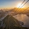 Die Stadt Rio de Janeiro, vom Zuckerhuthügel mit der Bucht von Guanabara dahinter. von Tjeerd Kruse