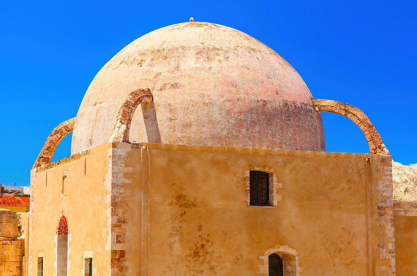 Detailed facade and dome of the ancient mosque by Yevgen Belich