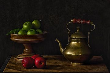 Still life teapot with fruit bowl by Petra Vastenburg
