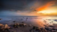 Zonsondergang op Druif Beach Aruba van Harold van den Hurk thumbnail