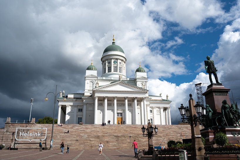 Helsinki Cathedral by Prisca van Dorrestein