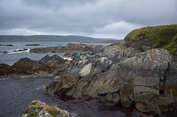 Fischernetz auf den Felsen