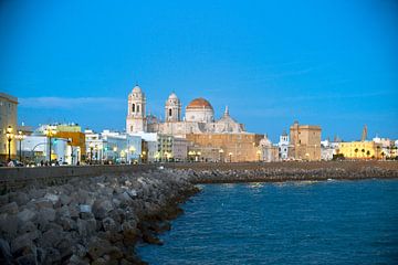Blaue Stunde an der Kathedrale von Cadiz - Skyline