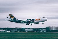Atlasair 747 bei der Landung in Schiphol