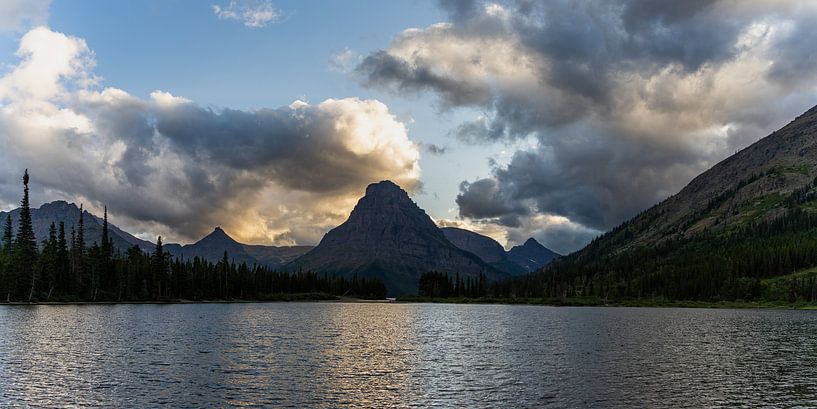 Glacier National Park, sunset Two Medicine Lake, Montana, USA by Jeroen van Deel