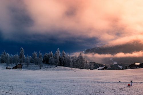 Mistige morgen in Seefeld in Tirol.