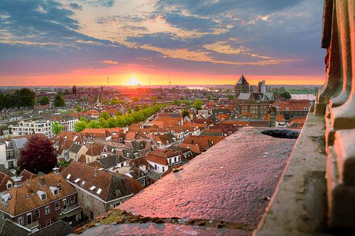 Coucher de soleil sur les toits historiques de Kampen