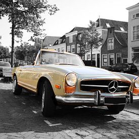 Mercedes Benz vintage retro oldtimer zwart wit goud van Miljko Kucevic