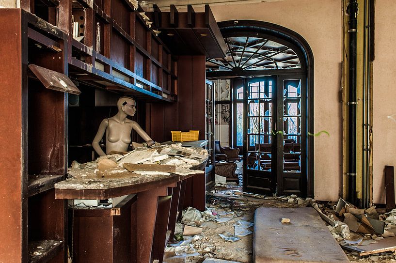 Hotel du Golf - I par Anjolie Deguelle