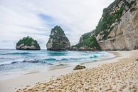 Diamond Beach on Nusa Penida Bali by Ken Tempelers thumbnail