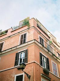 Mediterrane Architektur Rom Italien Analoge Reisefotografie der schönen Kunst Gewürzter Honig von Raisa Zwart Reisefotografiedrucke