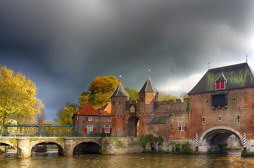 Koppelpoort historisch Amersfoort II by Watze D. de Haan
