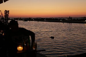 Zonsondergang aan de haven van Lefkada, Griekenland