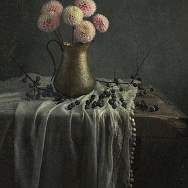 Still life with flowers by Carolien van Schie