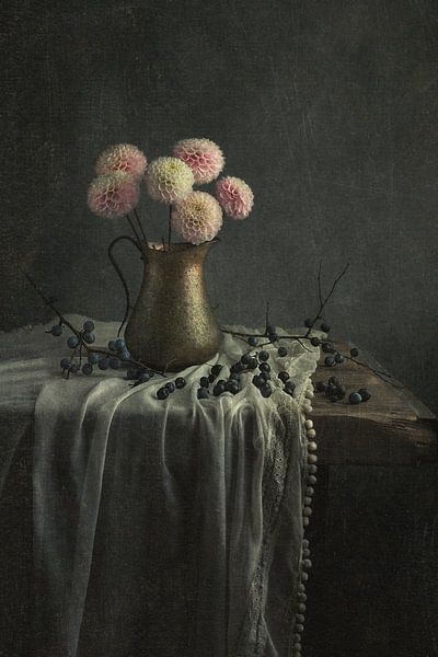Still life with flowers by Carolien van Schie