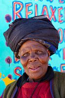 Kleurrijk portret van een Zuid-Afrikaanse vrouw