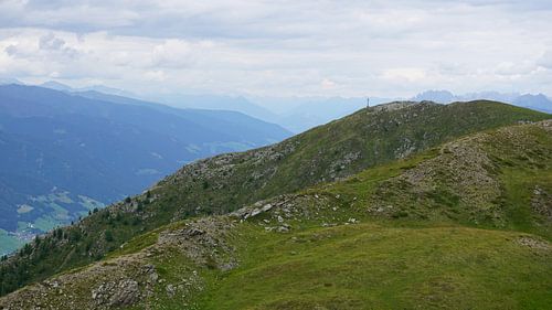 Uitzicht op het Pustertal tot in Lienz, Tirol (Oostenrijk)