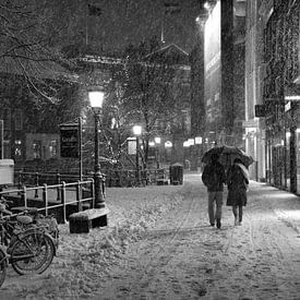 Romantisch koppel in de sneeuw in Utrecht von Jacco en Céline