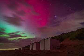 Noorderlicht strand Oostkapelle van Jord Mesu