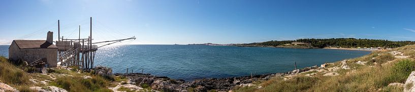 Panorama du Trabucco di Molinella près de Vieste, Italie par Joost Adriaanse