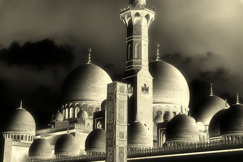 Domes of the Sheikh Zahid Mosque in Abu Dhabi in black and white